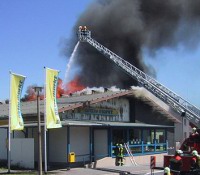 Bild eines Feuerschadens an einem Supermarkt Bild eines Feuerschadens an einem Supermarkt